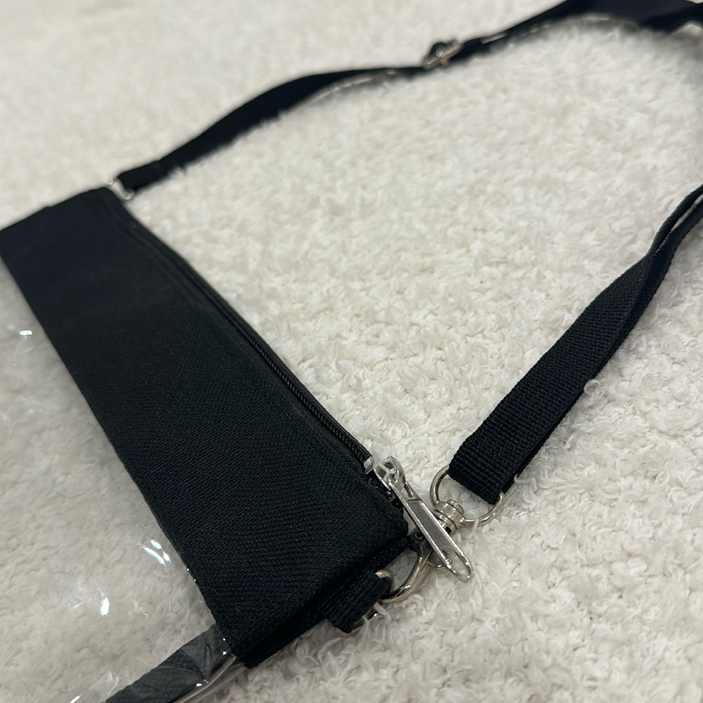 Clear/Translucent Purse - Picture 4 of 7